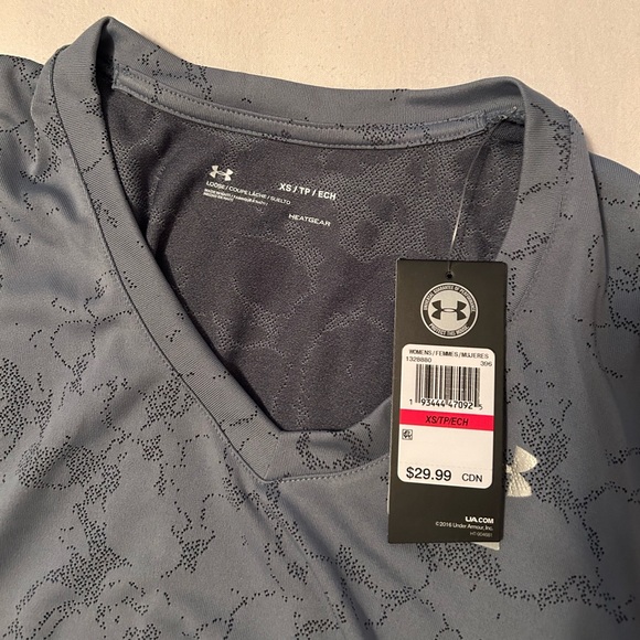 Under Armour T-shirt - Picture 2 of 2